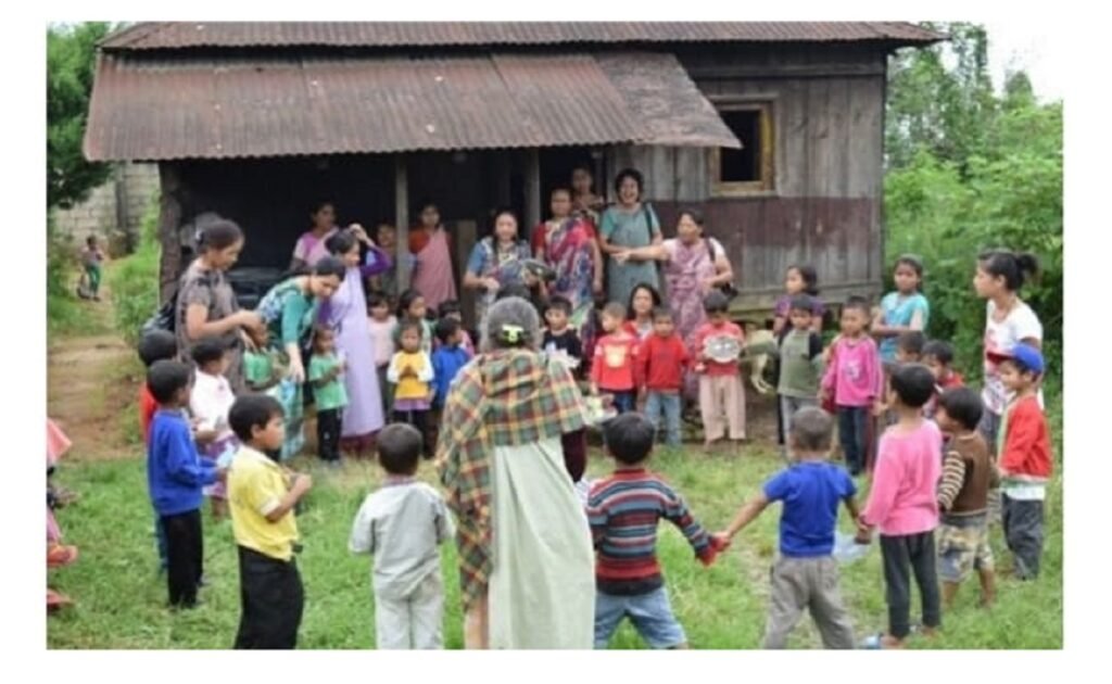 Dawa ka AGHAWHF ban kyntiew kam ia ki Senior Graduate Anganwadi