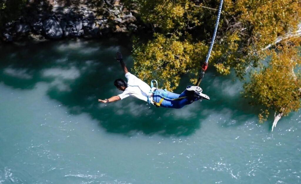 Khring ka ‘Bungee Jumping’ ia ki nongshangkai ha Swer