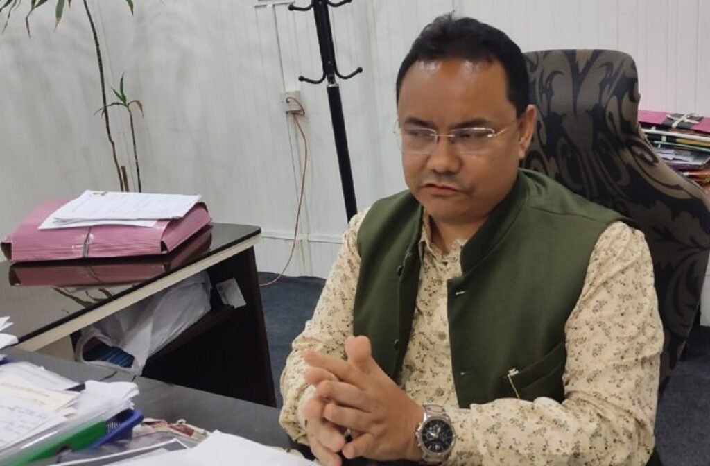 Kyntait u Sniawbhalang ba pyndonkam bakla ia ka pisa ba shna ia ka Iew Laitumkhrah