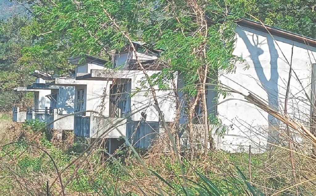 Kylla iingjah bad sop niut ki iing basa bad ka Traditional Cultural Centre KHADC ha jingkieng Kalong