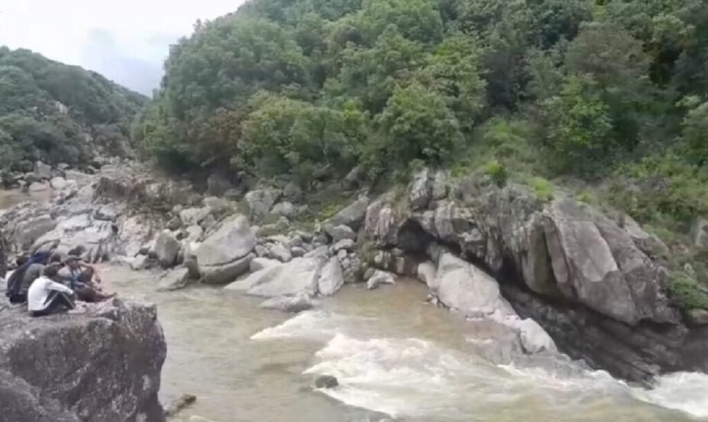 Hadien 4 sngi lap ia ka metiap u Rangbah hap ha Wah Umngi