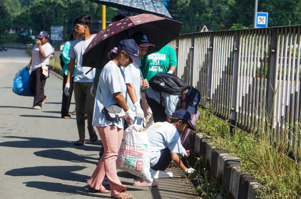 Mih ki Samla Balang Presbyterian Nongpoh ban tam plastik bad niut ha surokbah