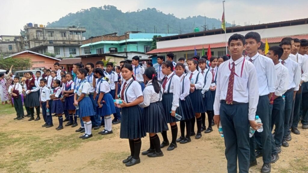 Ha ka jingpyrshang ban kyntiew ia ka jinglong mar ryngkat, ki samla pule College jong ka Meghalaya ki phong ia ki jain jong ki samla pule