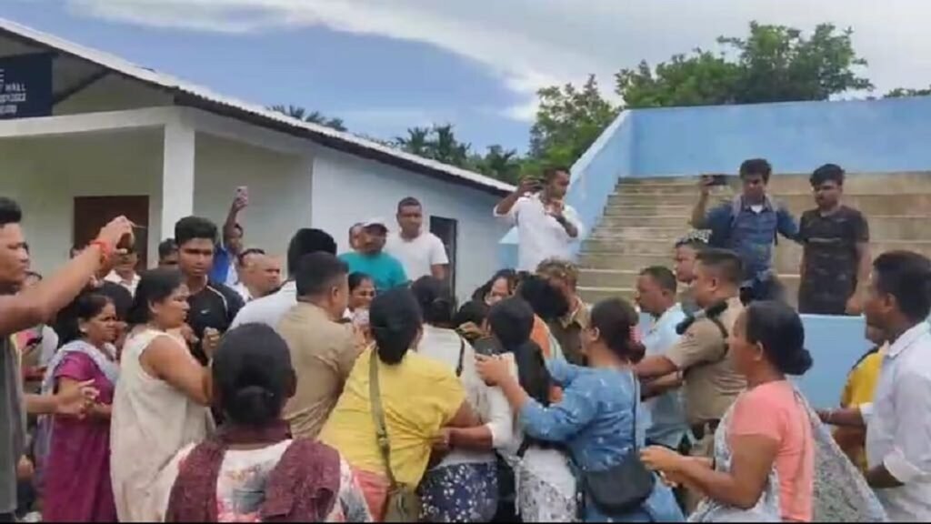 Pynkhyllem ki paidbah ia ki post ilektrik ka Assam ha Maikhuli