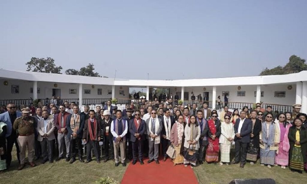 Ai ti ka sorkar ia ka Governor House Tura ha Raj Bhavan
