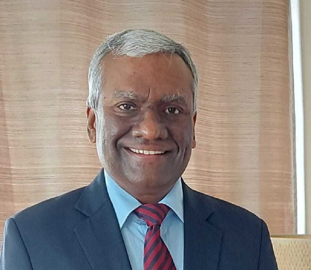 Thung ka slice SFB da u ophisar IAS ba la shongthait bad IMF Advisor, U K.V. Eapen sha ka board jong ka bank