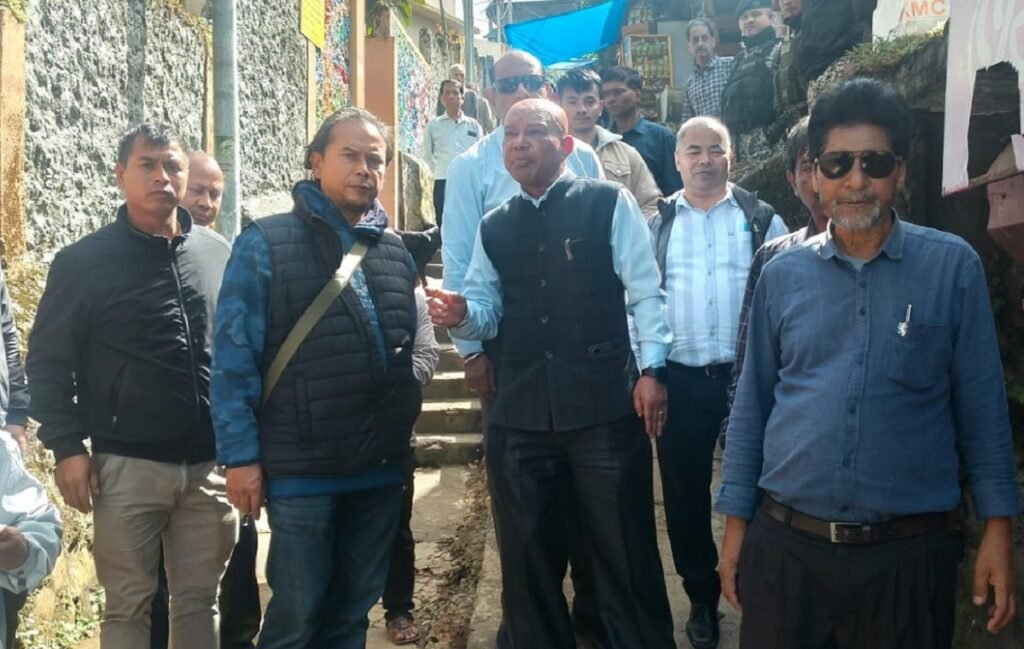 Jurip u Bah Sanbor ïa ka jingtei jong ka Mini Hospital ha Lumparing