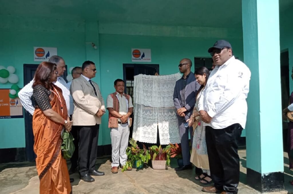 Plie u Myntri 30 tylli ki ‘Eri Silk Spinning Centre’ ha Umkynsier ka jingmyntoi ia ki paidbah