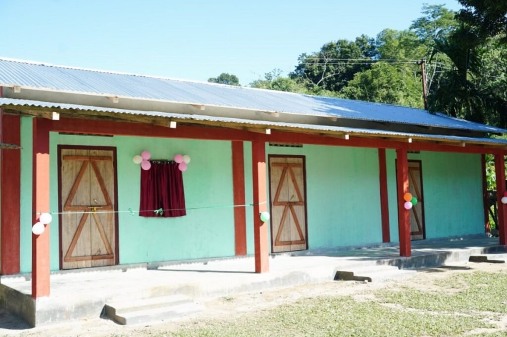 Plie iing skul u Conrad ha Dalu