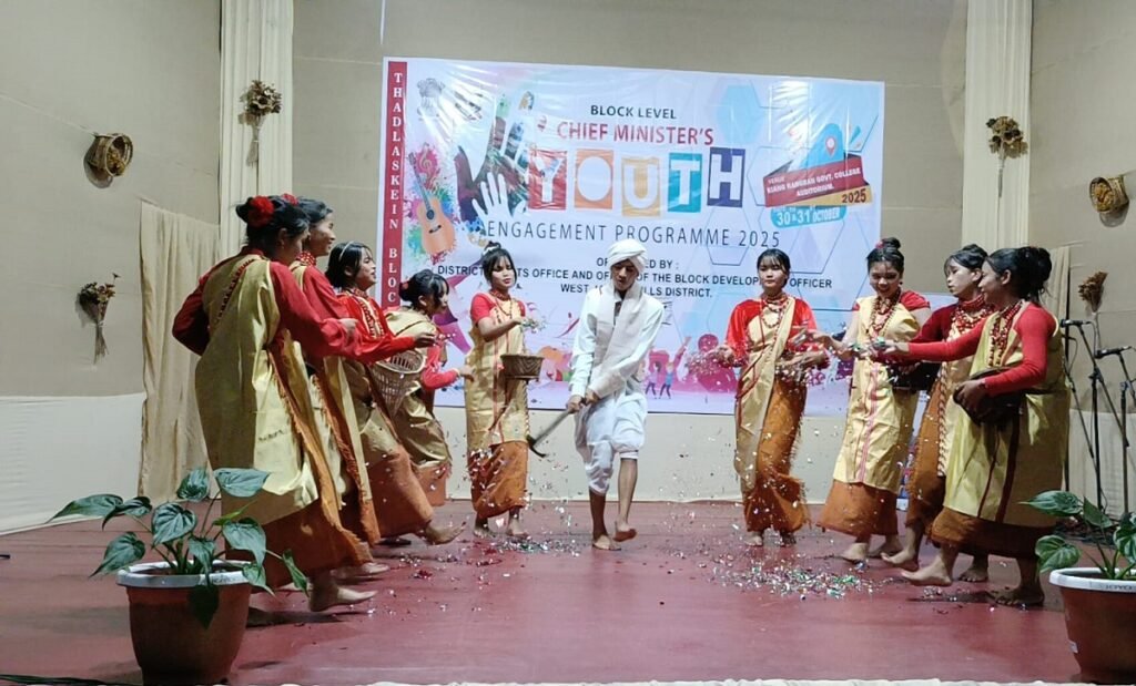 Pyni ki samla ia ki sap ha ki jingiakop ka Block Level Chief Minister Youth Prokram