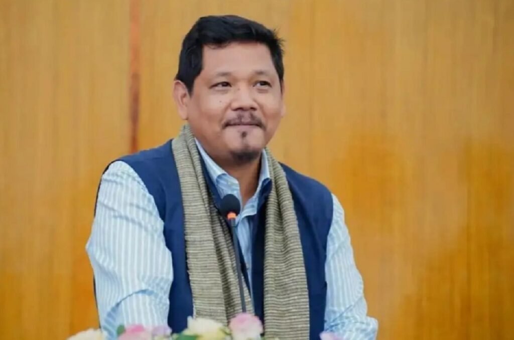 Pynbna u Conrad ban ai Mini Secretariat ha ka Amlarem Civil Sub-Division