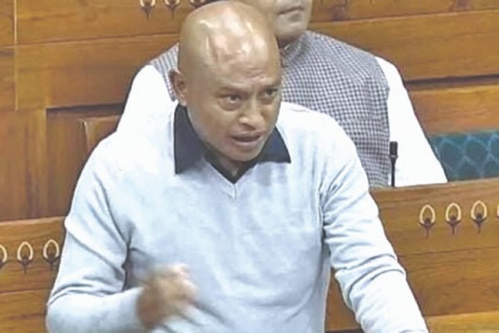 “U la pep trei shisnem hynrei u dang shim tulop’ Dawa u MP ban weng noh ia u Prof PS Shukla kum u VC NEHU