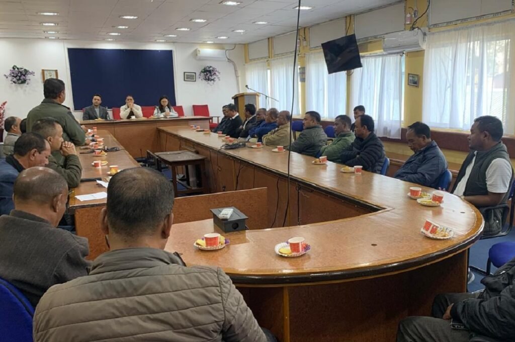 Halor ki kam pynroi iamir jingmut u Myntri bad ki Waheh shnong ha Jowai