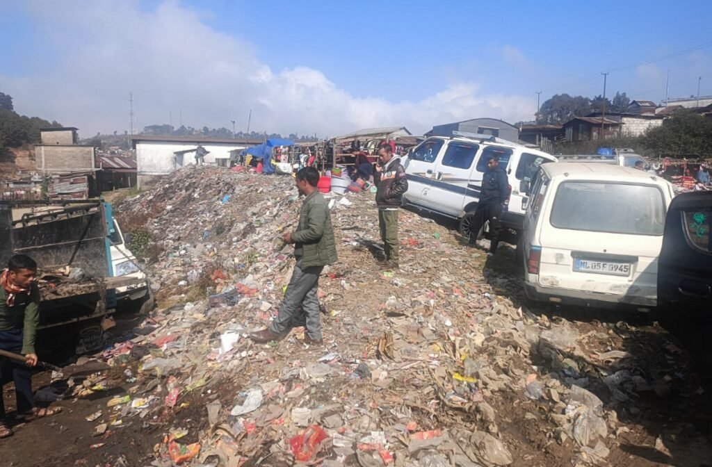 Ha ophis u Syiem leit theh ka HYC ïa ka jaboh na Ïew Rambrai, mih ka jingïania bajur (lead)