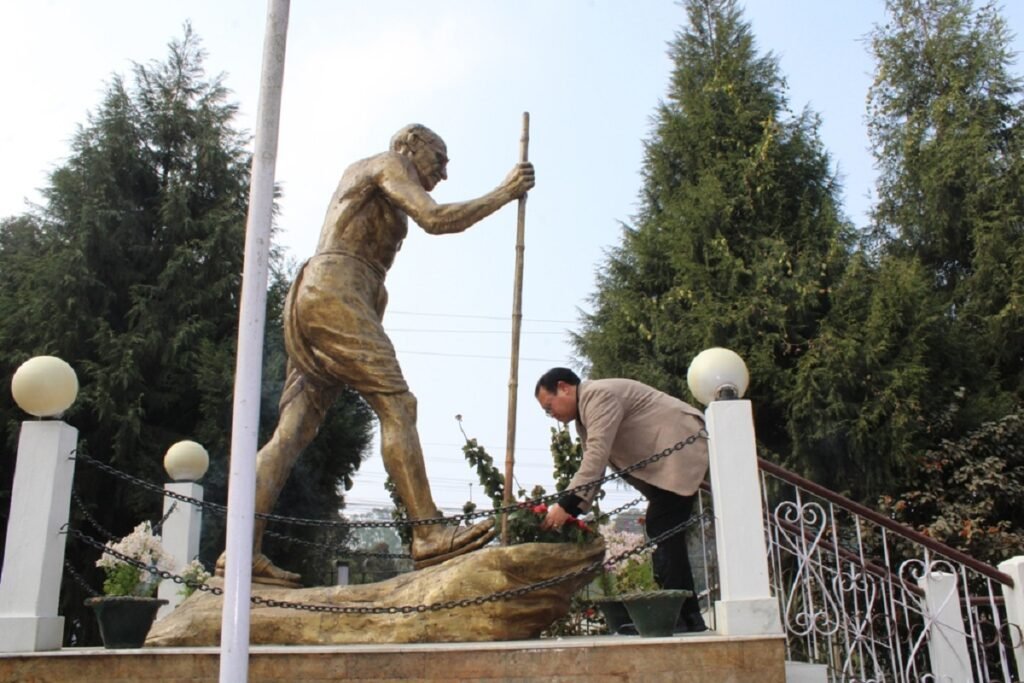 Rakhe ka jylla ban kynmaw burum ia ka sngi ki riew shlur